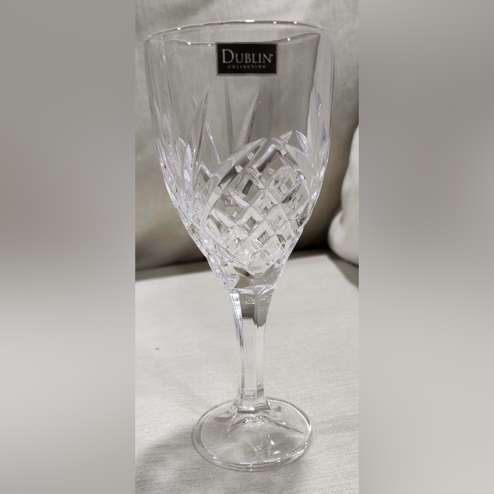 Set of 12 Godinger Crystal Dublin Pattern white wine goblets - BNIB